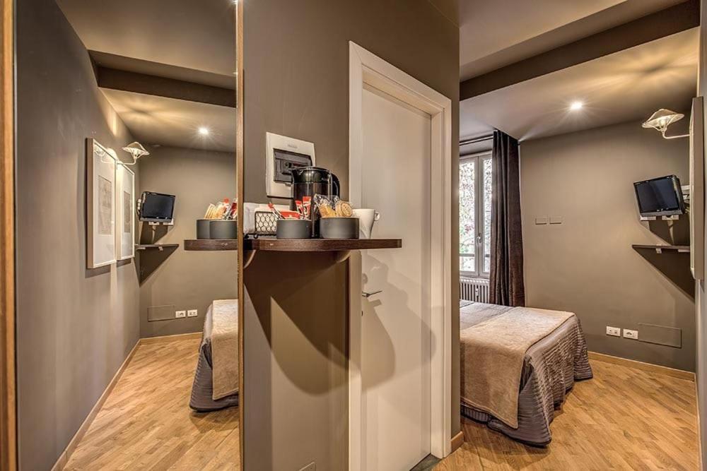 Interno5 *