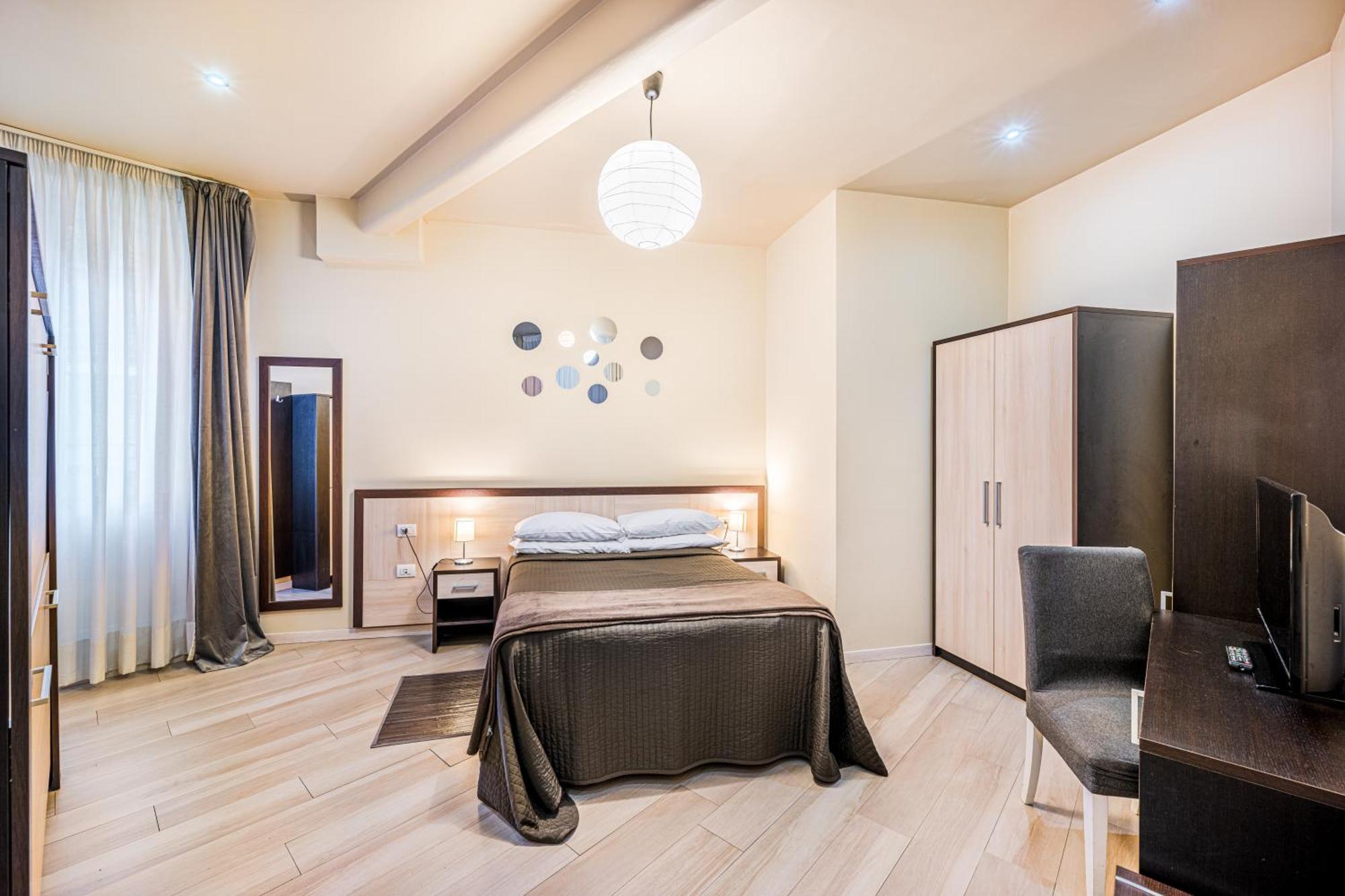 Interno5 Rom
